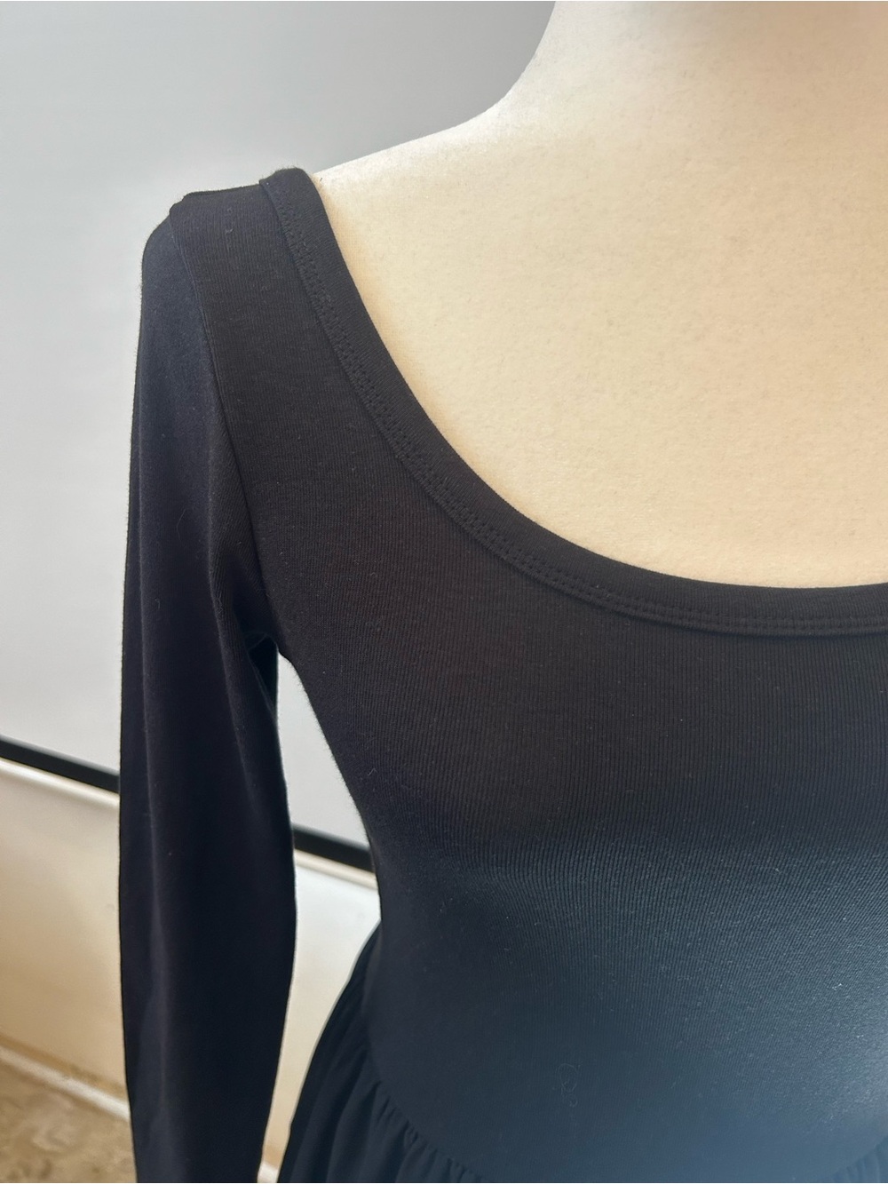 GAP Black Long Sleeve Scoop Neck Maxi Dress - Picture 2 of 5